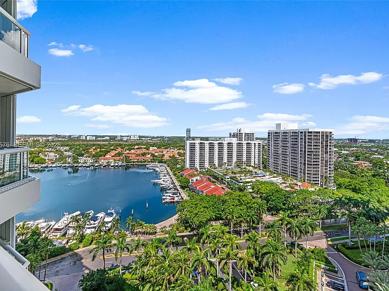 21055 Yacht Club Dr #1903 — Photo 39