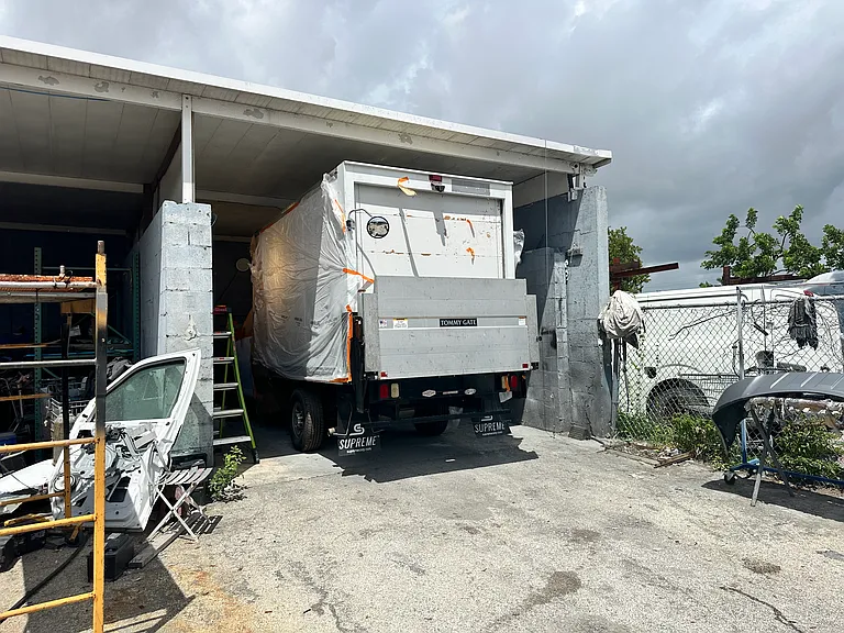 3700 NW 27th Ave — Photo 3