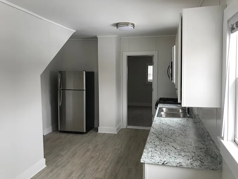 6520 8th Ave — Photo 2