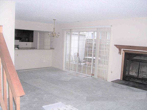 2nd image of 662 Oleander Cir