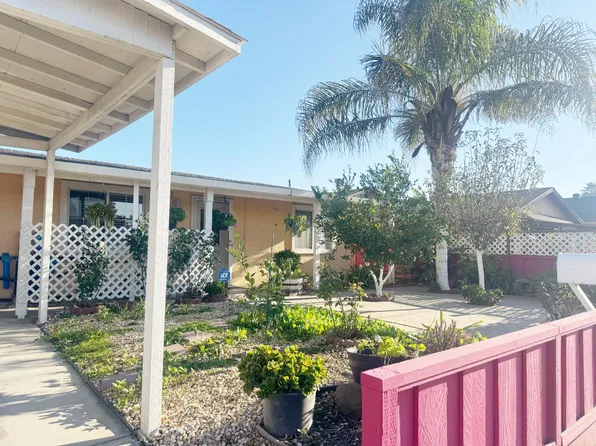 226 7th St, Los Banos, CA 93635