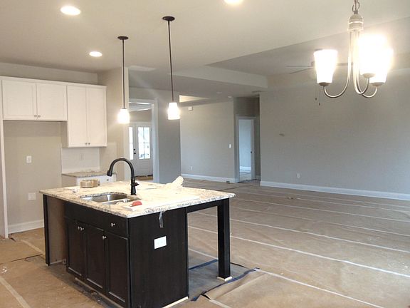 3rd image of 214 Sage Ct