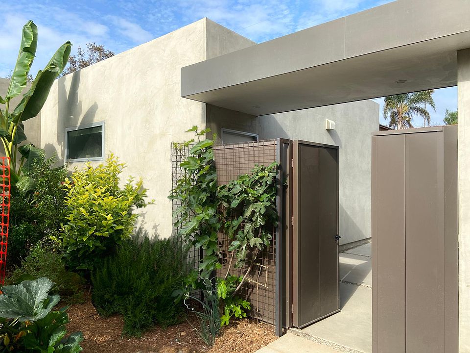 1st image of 3582 Ocean View Ave