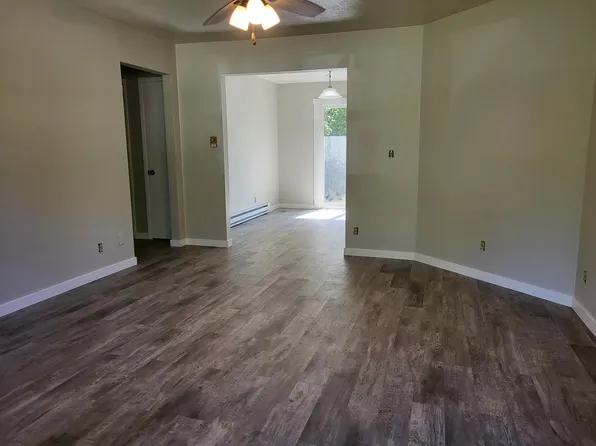 3939 Reinhardt Dr, Stevensville, MI 49127