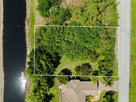 5th image of 2668 SE Blackwell Drive