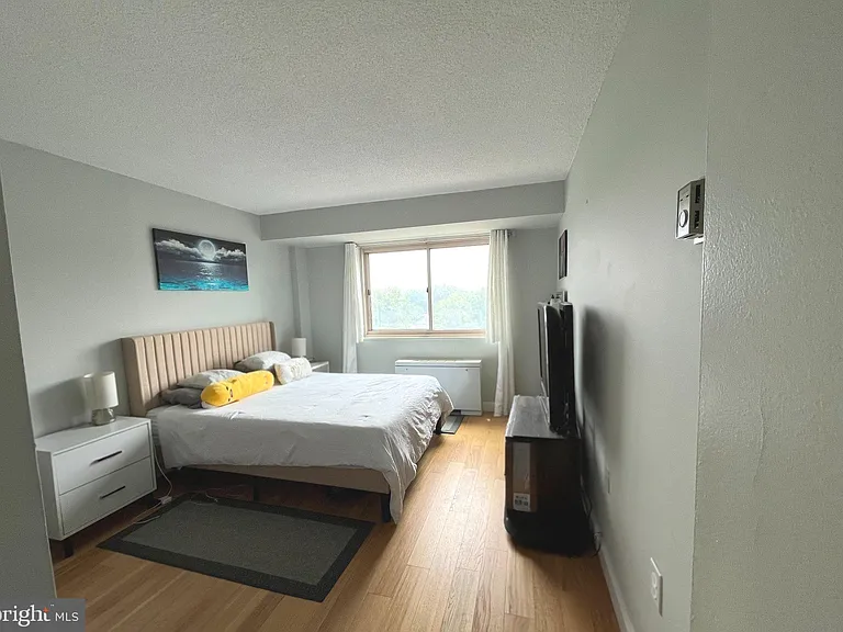 2500 N Van Dorn St #1020 — Photo 13
