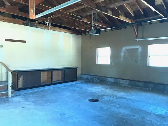 5th image of 2444 Timberlane Dr