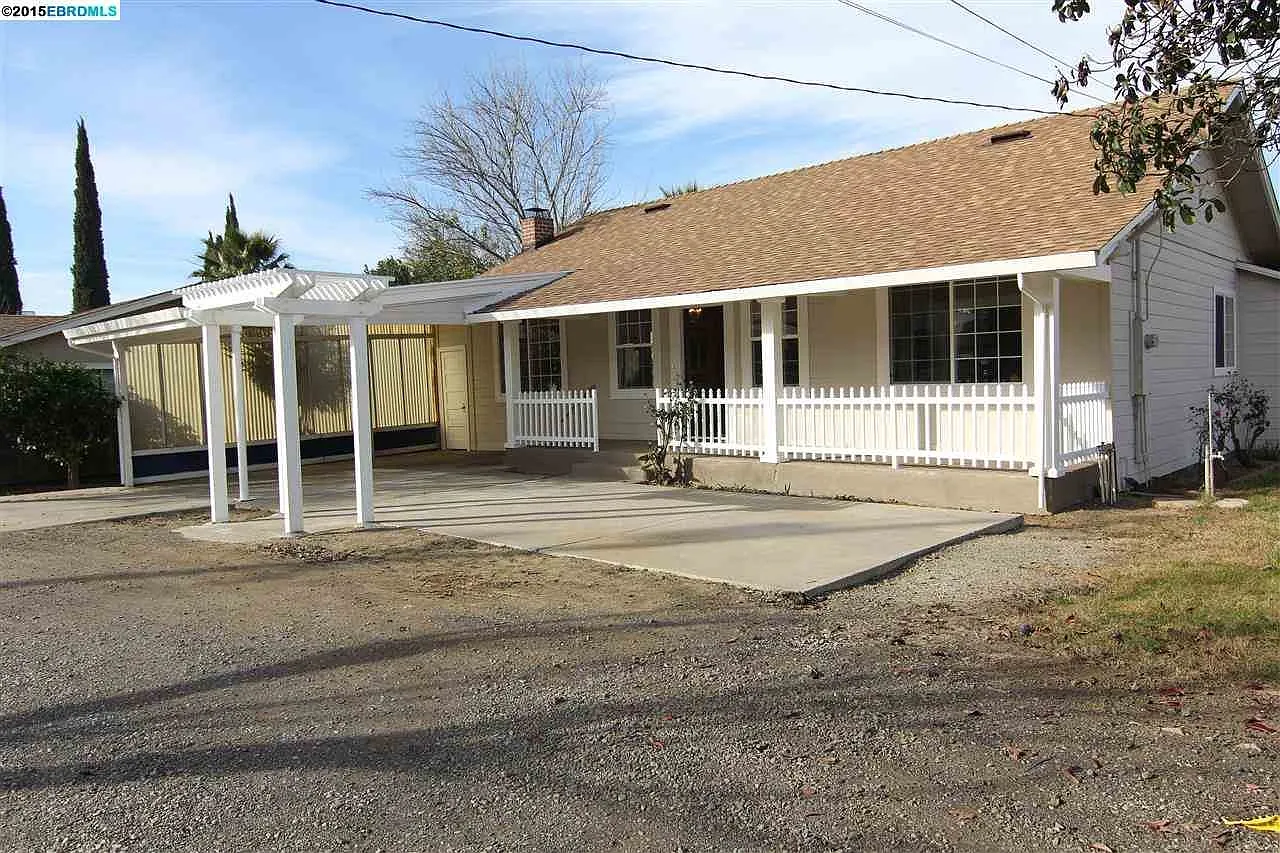 1101 Dainty Ave photo 1