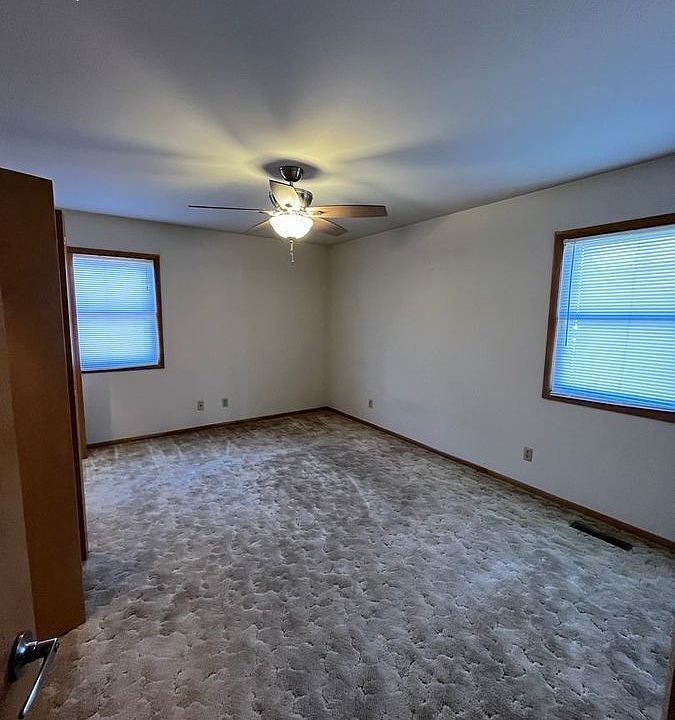 1st image of 207 W 3rd St S APT 2