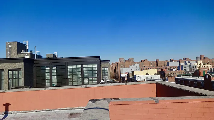 Rented by Grand & Co. | media 5