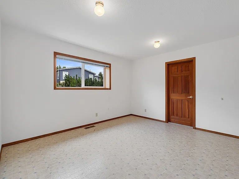 461 Terrace Dr — Photo 11