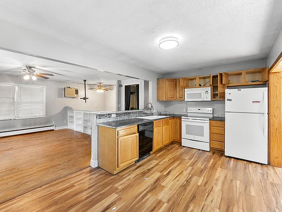 3rd image of 660 5th Ave NW