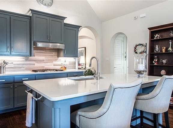 5th image of 330 Park Hill Ln
