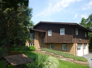 1090 Mount Airy Rd, Stevens, PA 17578