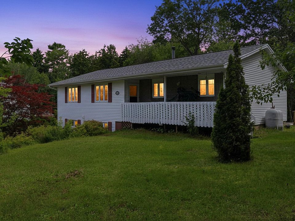 1st image of 15 Meadow Dr