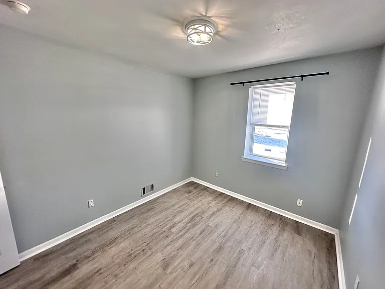 1751 Clara St — Photo 35