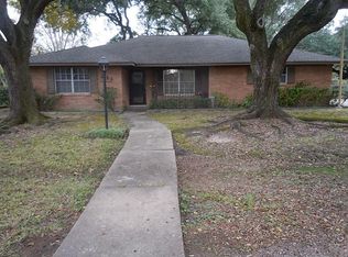211 Vashti Dr, Houston, TX 77037