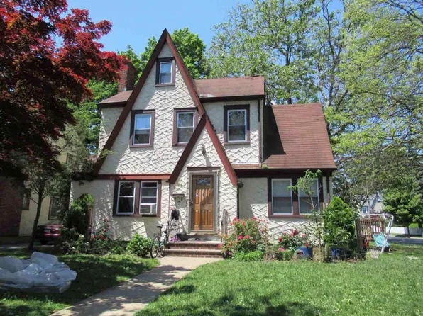 26 Archer Rd, West Hempstead, NY 11552