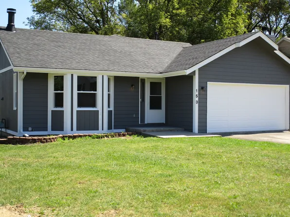 153 Columbia St NW, Poplar Grove, IL 61065