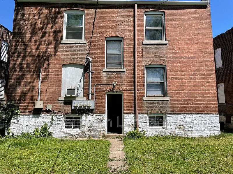 1 bed, 1.0 bath, 680 sqft, $795 — Photo 2