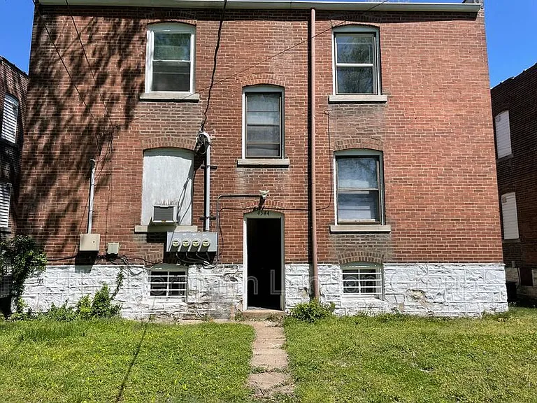 4544 Flad Ave #2W — Photo 2
