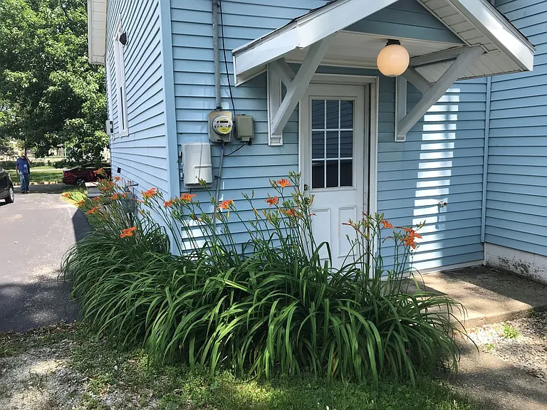 1619 Glenn Park Dr — Photo 3