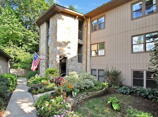 3105 Griggsview Ct, Columbus, OH 43221
