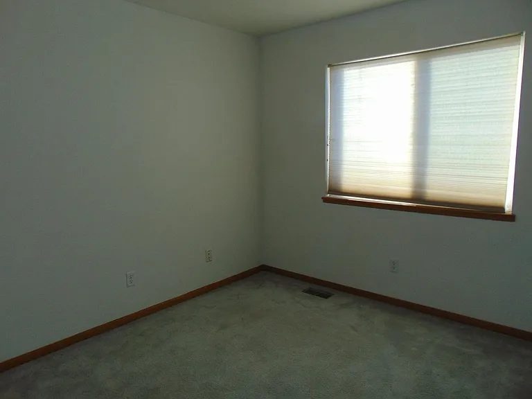 1637 Westbridge Dr #B3 — Photo 10