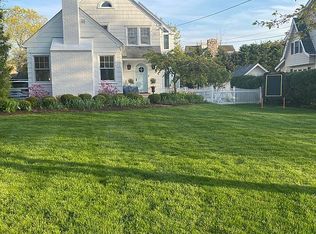 12 Shore Acre Dr, Old Greenwich, CT 06870
