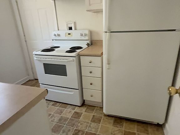 3rd image of 206 Laurens St Unit J3