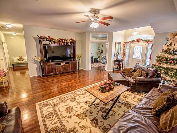 2nd image of 6621 Vista View Dr