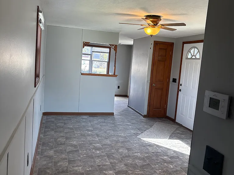 1400 N Elm St — Photo 6
