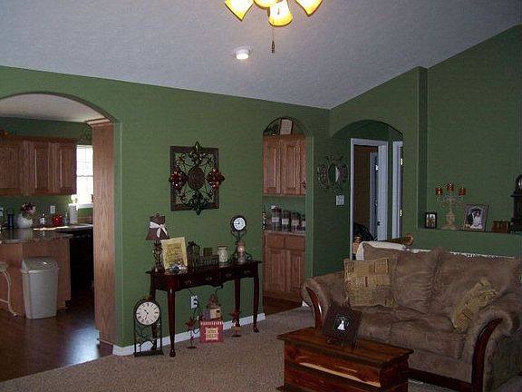 2nd image of 1614 Tiffany St