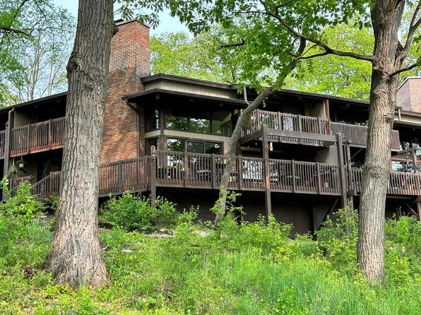 820 Aspen Dr #A-3, Fontana, WI 53125