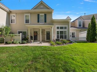 25816 Maritime Cir S, Harrison Township, MI 48045