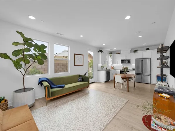 17544 Cameron Ln Unit 102, Huntington Beach, CA 92647