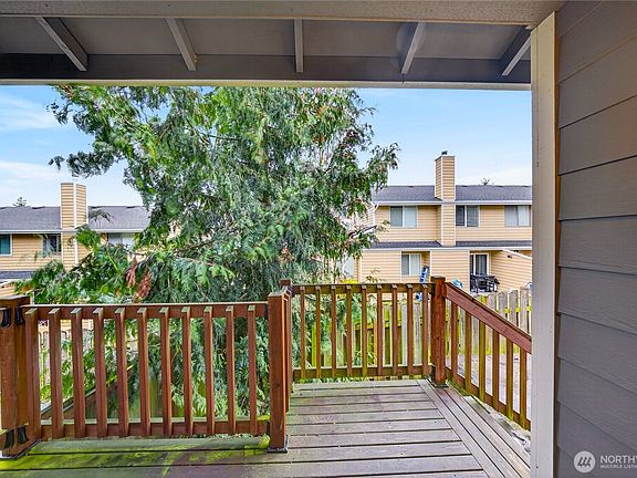 2nd image of 80 NE Melrose Drive