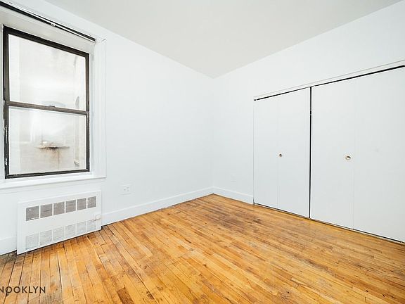4th image of 1336 Willoughby Ave APT 2B