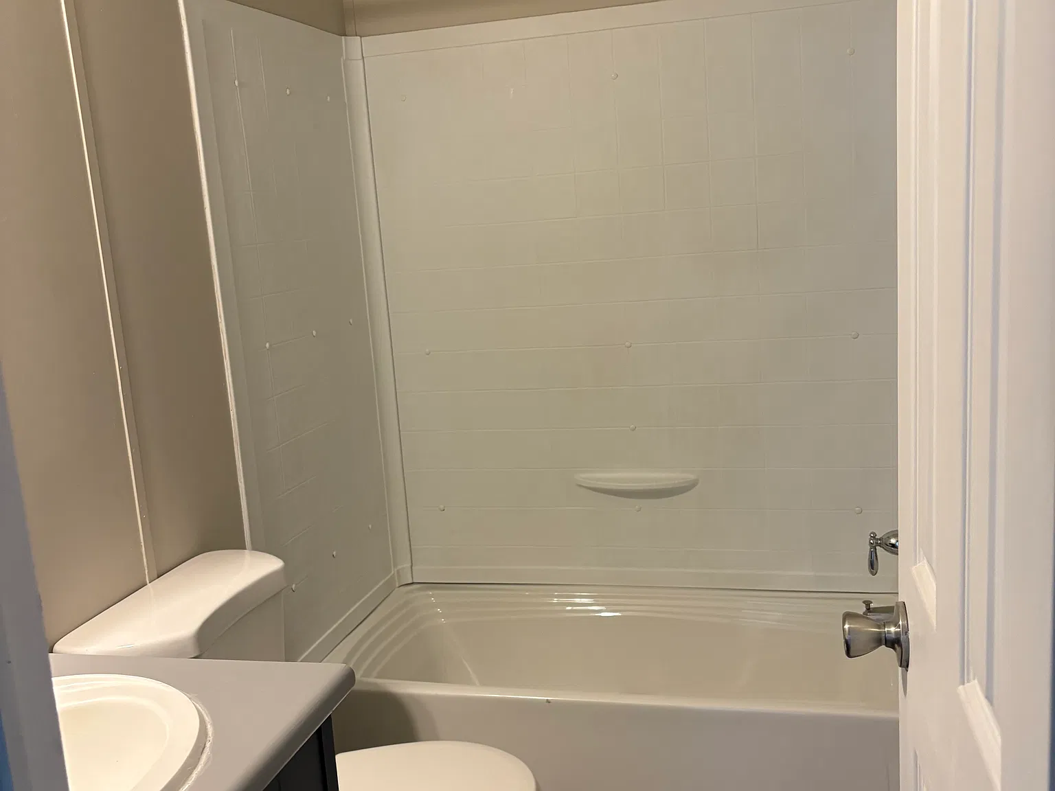 3 bed, 1216 sqft, $1,250 — Photo 1