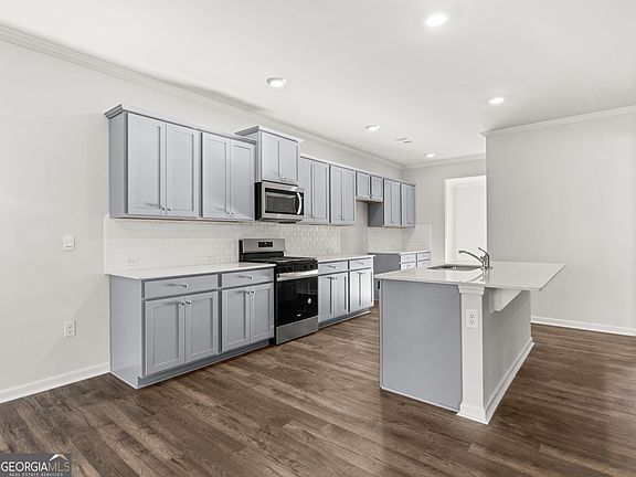 6th image of this home