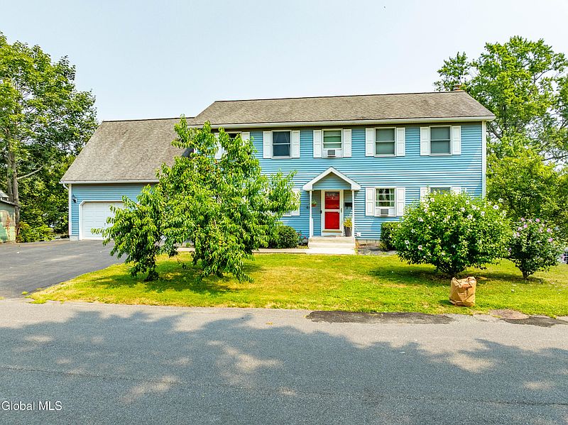 3rd image of 44 Western Avenue
