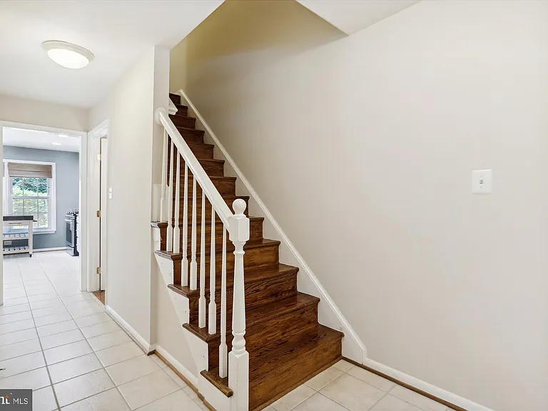 1804 Golf View Ct — Photo 3