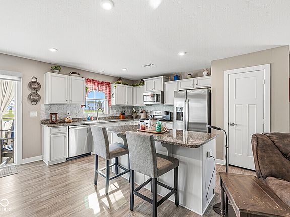 2nd image of 1839 River Birch Dr