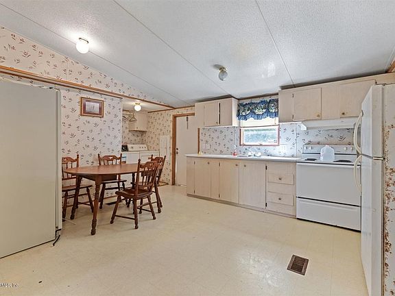 5th image of 4865 Cedar Ford Blvd