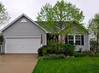 32048 Cottonwood Crst, North Ridgeville, OH 44039