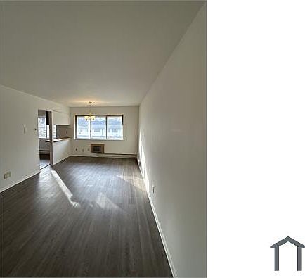 3rd image of 7596 Hazelcrest Dr APT F