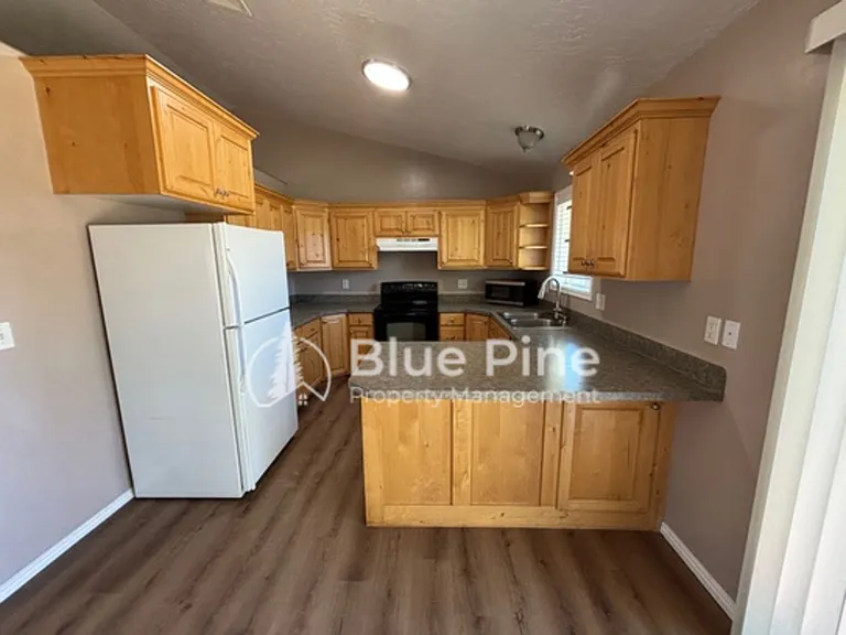 3904 E Lorna Ave — Photo 7