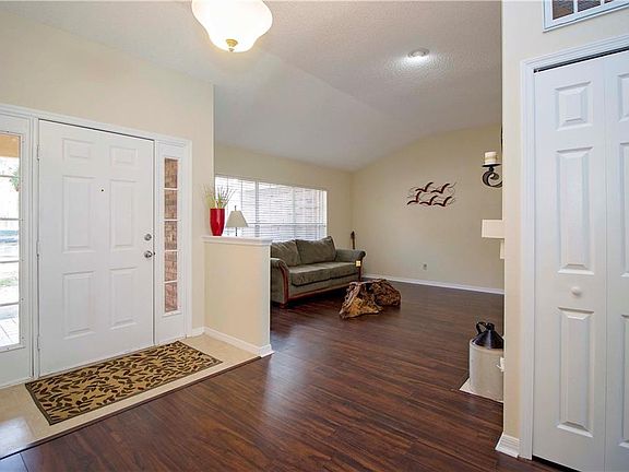 4th image of 12120 Shady Forest Dr