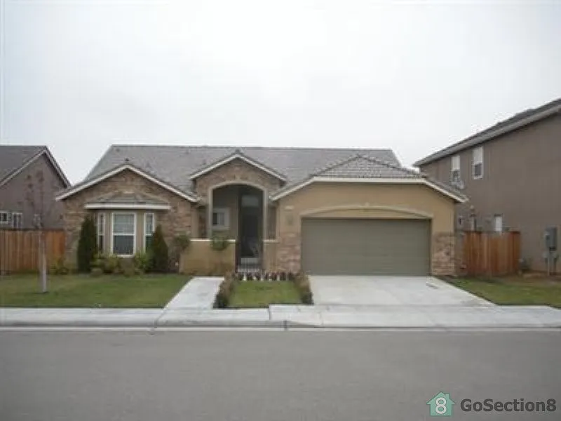 6196 W Paul Ave photo 1