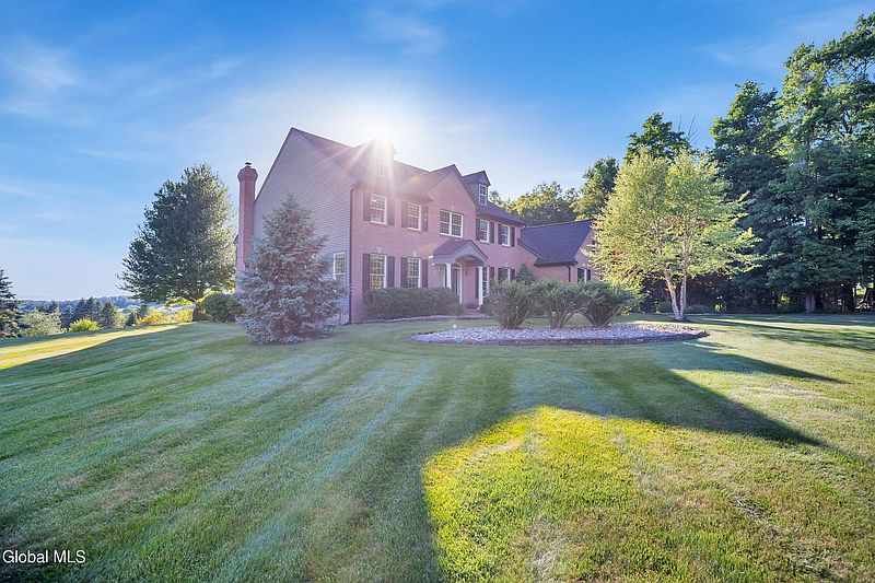 2nd image of 1 Tansy Court